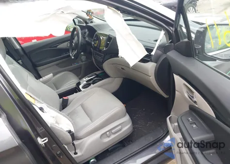 2019 Honda Pilot Touring из США, поврежденный, VIN 5FNYF6H65KB037613